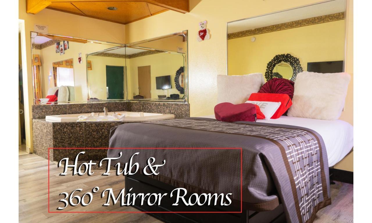Luxe Romantic Suites Dolton 외부 사진