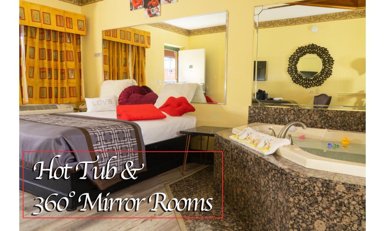 Luxe Romantic Suites Dolton 외부 사진