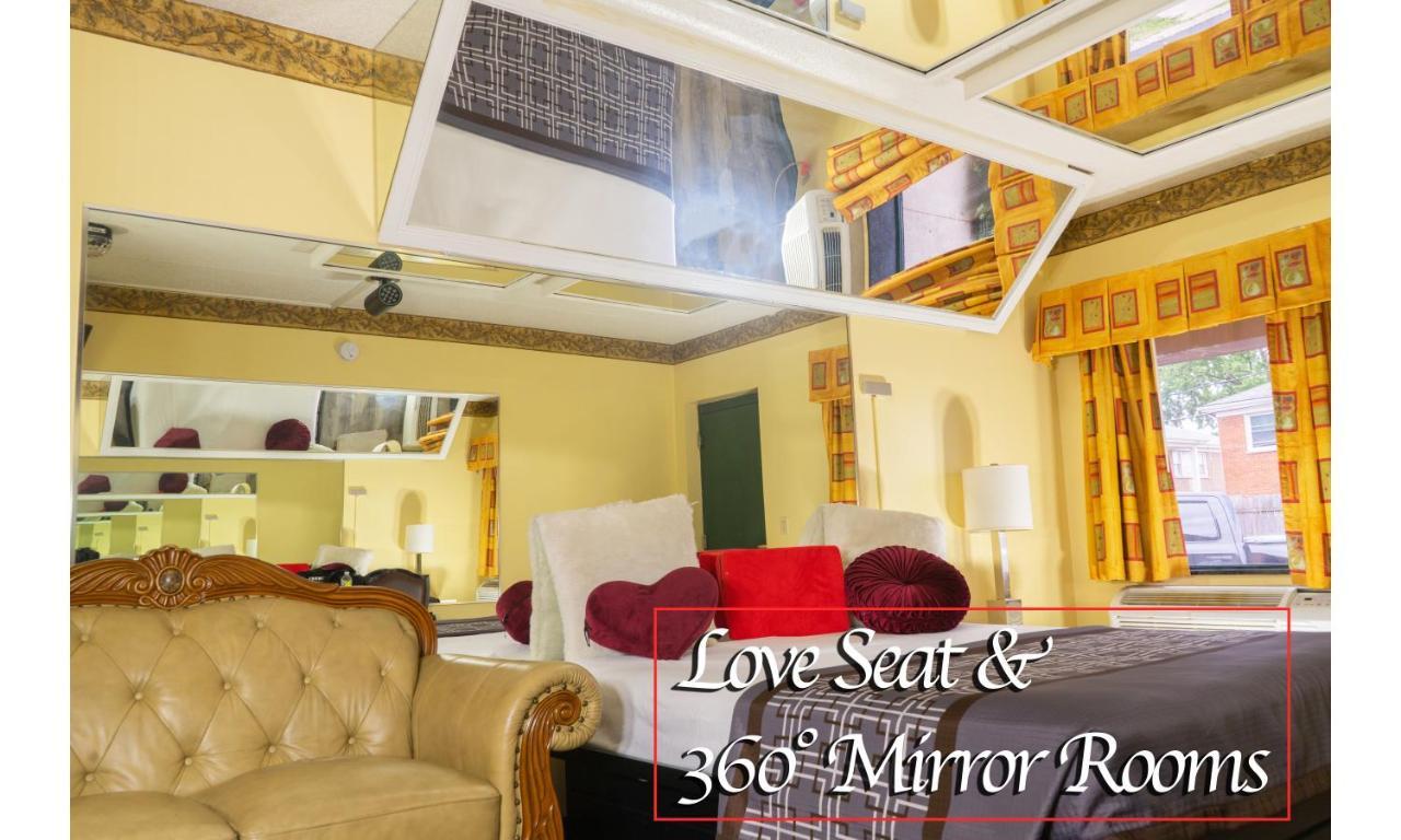 Luxe Romantic Suites Dolton 외부 사진